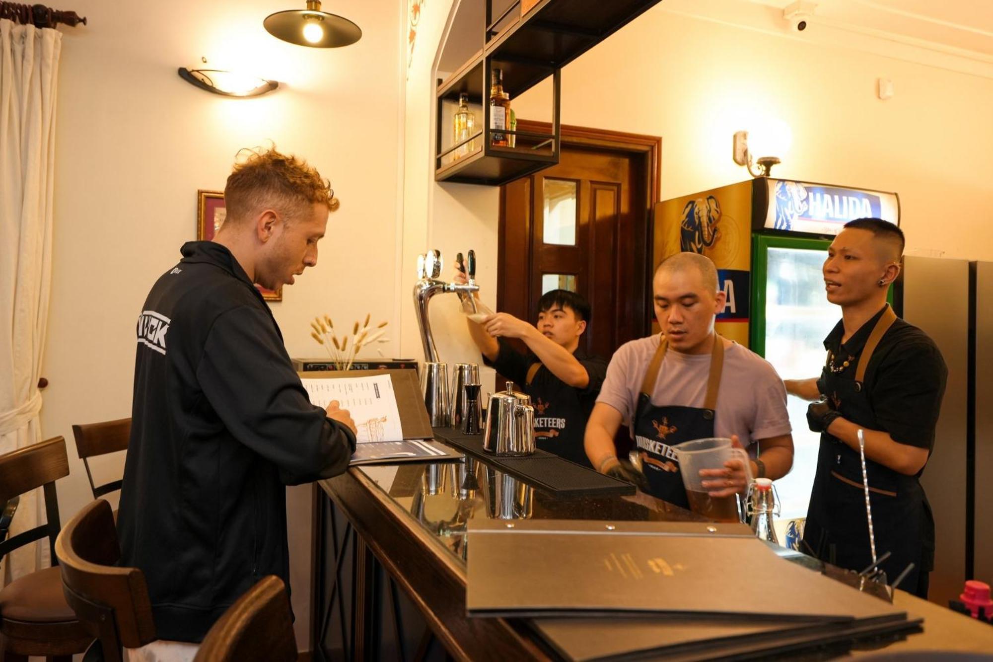 Musketeers Guest House Hanoi Dış mekan fotoğraf